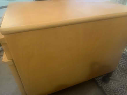 Photo of free Filing cabinet (BN19ET) #4