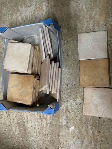 Photo of free 35 10 cm square tiles (Wheathampstead AL4) #1