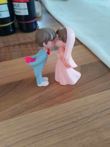 Photo of free Figurines for wedding cake (DA8 Erith) #1