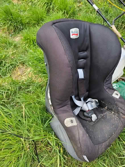 Photo of free Child car seat (IG3 9) #2