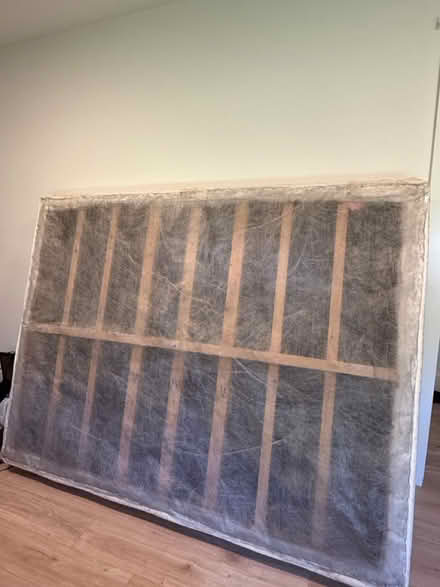 Photo of free Queen Spring Box (Renton highlands) #1