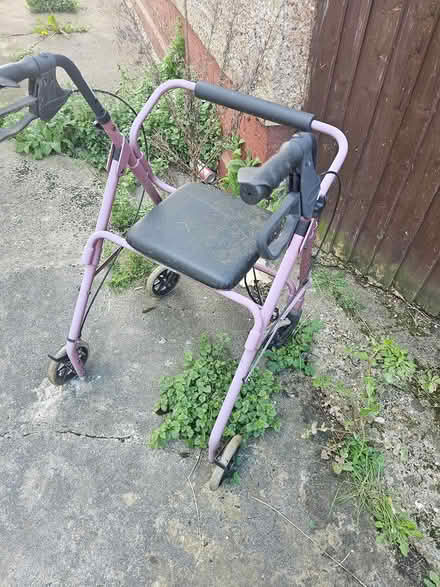 Photo of free Walking aid with seat (IG3 9) #2