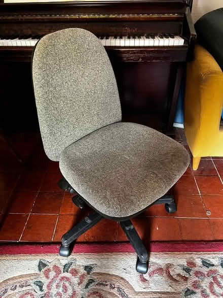 Photo of free Grey office chair (Cholsey (OX10)) #1