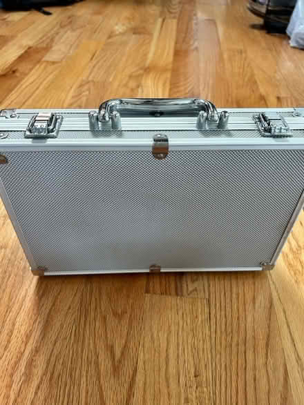 Photo of free Poker set (Chelsea) #2
