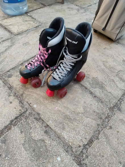 Photo of free Skates (SE9) #3