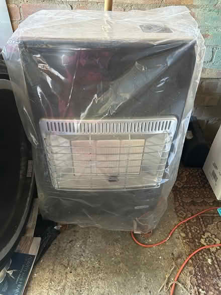 Photo of free DeLounghi heater (Sudbury CO10 1LX) #3