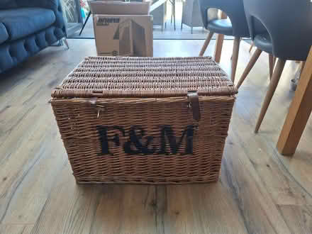 Photo of free Hamper (Old heath road CO2) #1