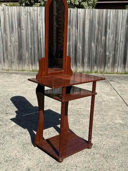 Photo of free Hall stand (Dorset Road, Boronia, Vic 3155) #2