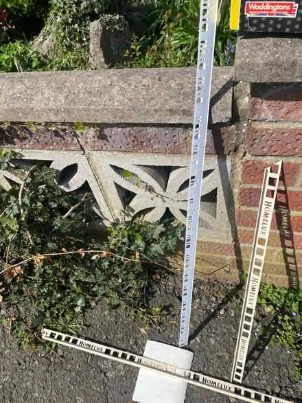 Photo of free White and beige tile edging (Swanley BR8) #2