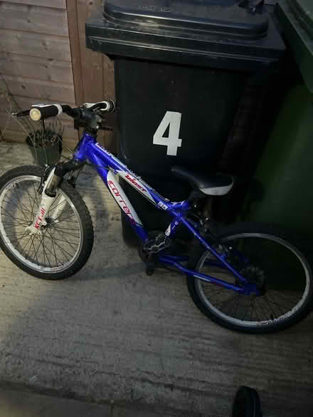 Photo of free Child’s mountain bike (Sn7 8fz) #1