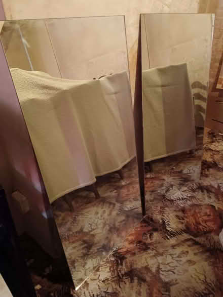 Photo of free Two Mirrors (CT17) #2