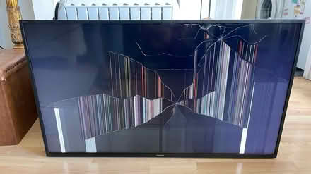 Photo of free TV for parts or Repair (Tower Hamlets E3 Bow Church) #1