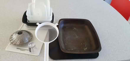 Photo of free Assorted kitchen bits (Wokingham RG40) #1