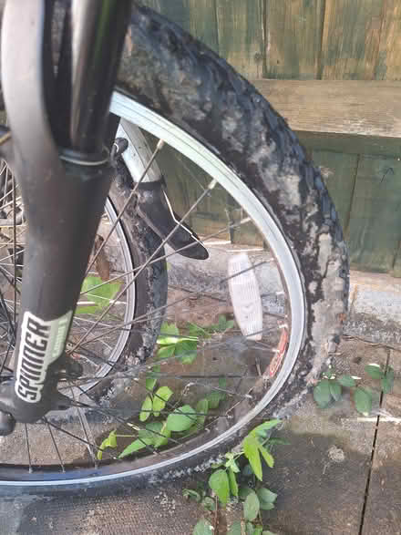 Photo of free Men's Bike 22.5" (HA3 Kingsbury/Kenton) #3
