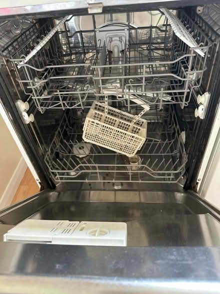 Photo of free Dishwasher - needs repairing (LU5) #3