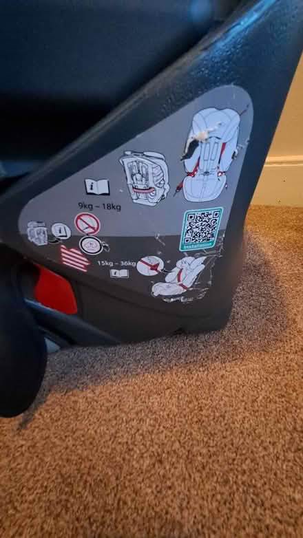 Photo of free Britax Römer car seat (9-18kg) (W13, Northfields) #2