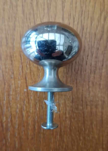 Photo of free Bag of 11 kitchen cupboard door handles/knobs (Heybridge CM9) #4