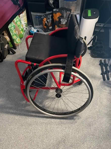 Photo of free Sports wheelchair for wheelchair sports (University Area RG1) #2