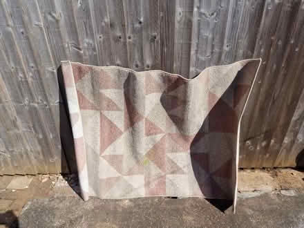 Photo of free Pink Centre Rug (Broxtowe NG8) #1