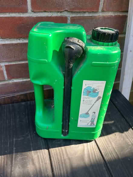 Photo of free garden spreader (Southport PR8) #1