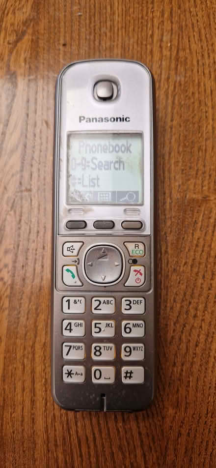 Photo of free Set of Panasonic digital cordless phones with answer machine (Henley-on-Thames RG9) #4