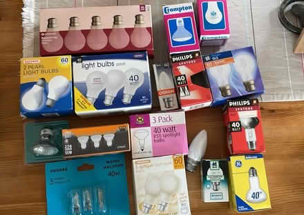 Photo of free Selection of light bulbs (Craiglockhart EH14) #1