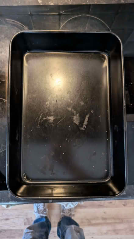 Photo of free 2 large non-stick roasting tins (Kessingland NR33) #1