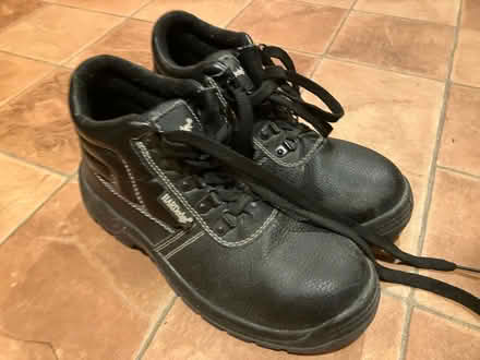 Photo of free PPE Steel toe cap boots size 5 (ME1) #1