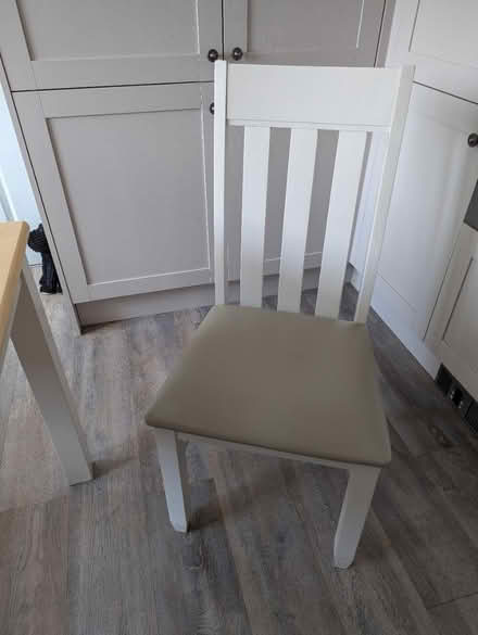 Photo of free Kitchen table (Cottesmore LE15) #2