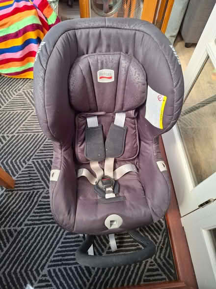 Photo of free Britax Max-Fix Car Seat (TN25) #2
