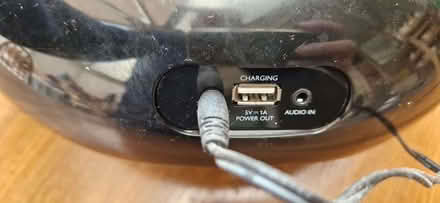 Photo of free Philips SB3350 mains or battery bluetooth speaker (Henley-on-Thames RG9) #2