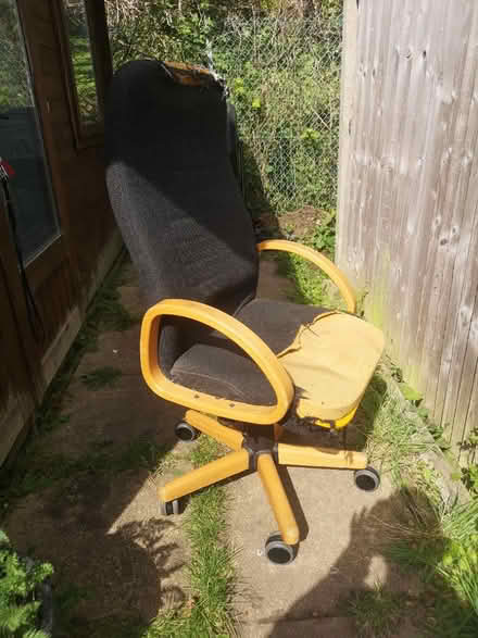 Photo of free Office chair reupholstery project (Streatham SW16) #2