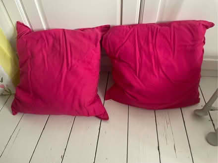 Photo of free Scatter cushions x 4 (Bushey Arches WD19) #2