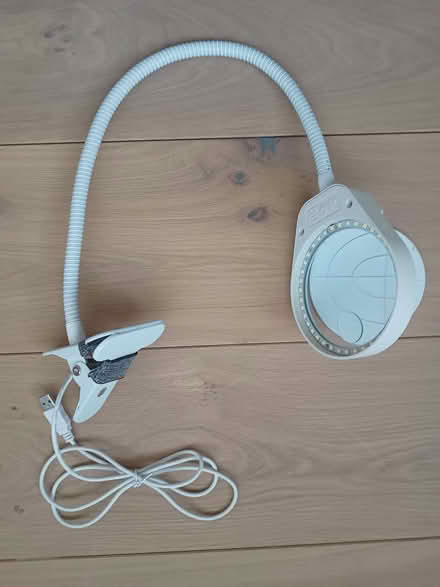 Photo of free USB Clip on LED Magnifying lamp. In working order. (Risinghurst OX3) #1