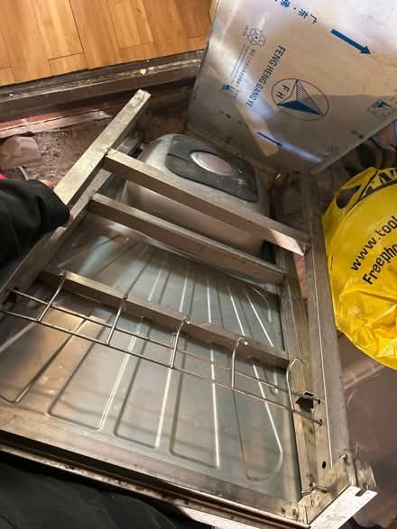 Photo of free Folding sink (Mitcham) #3