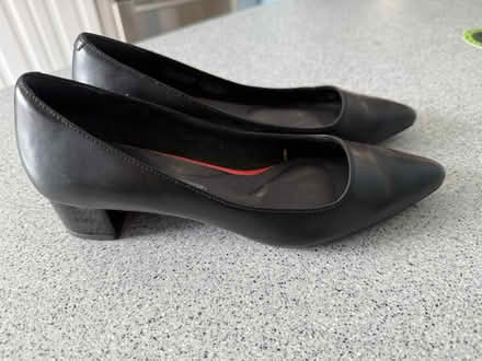 Photo of free Women’s dress shoes (Mount Vernon, NY) #1