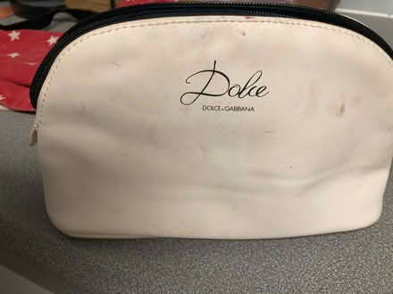 Photo of free Dolce and gabana purse (Rhwibina CF14) #1