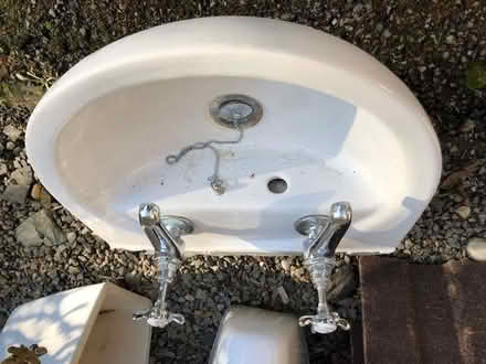Photo of free Small white wall mounted wash basin and taps (Lyncombe) #1