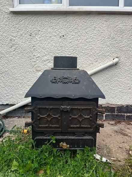 Photo of free Cast iron burner (LE13 0QW) #1