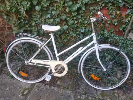 Photo of free White bike (needs repairs) (Stretford M32) #1