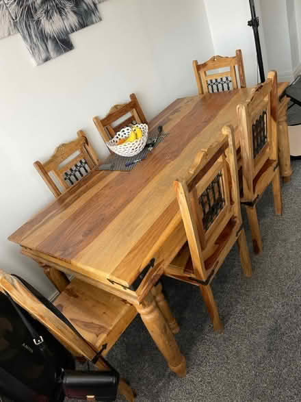 Photo of free Dining table and chaira (FY5) #1
