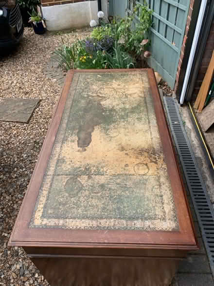 Photo of free Office desk (Eastcote HA5) #2