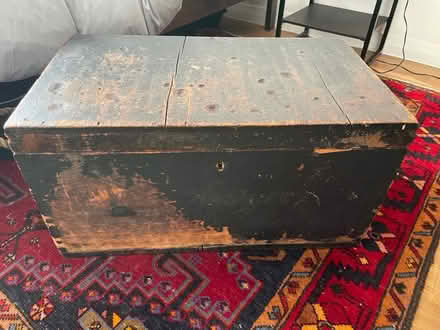 Photo of free Vintage crate (locked) (Hackney E9) #1