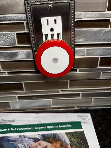 Photo of free LED automatic dimming night lights (Newtonville) #4