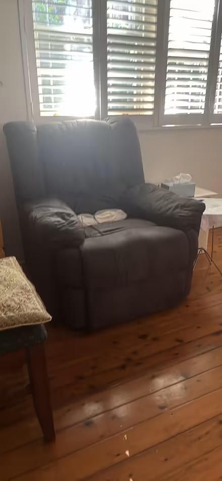 Photo of free chair sofa (Mascot) #1