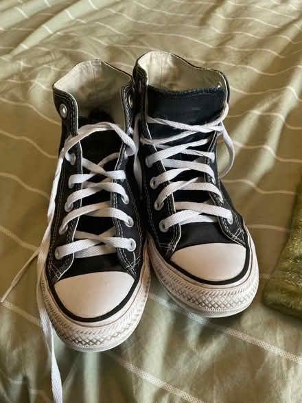 Photo of free black converse size 5 (Hillcliffe WA4) #1