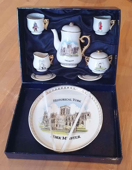 Photo of free York "Historical" Miniture Ceramics (Nanpantan LE11) #1