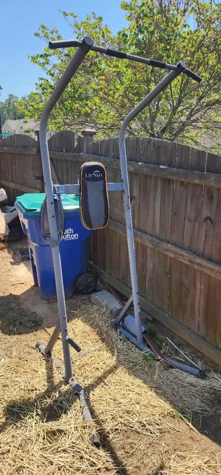 Photo of free Pull up/Dip bar (Fairburn, GA) #1
