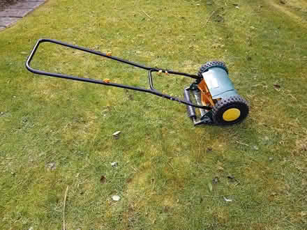 Photo of free Manual Lawn Mower (Glenfield Rd area LE3) #1