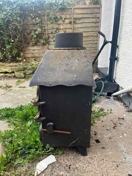 Photo of free Cast iron burner (LE13 0QW) #3